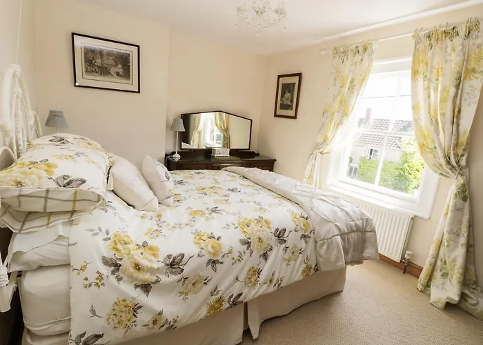 Auburn House * Nawton